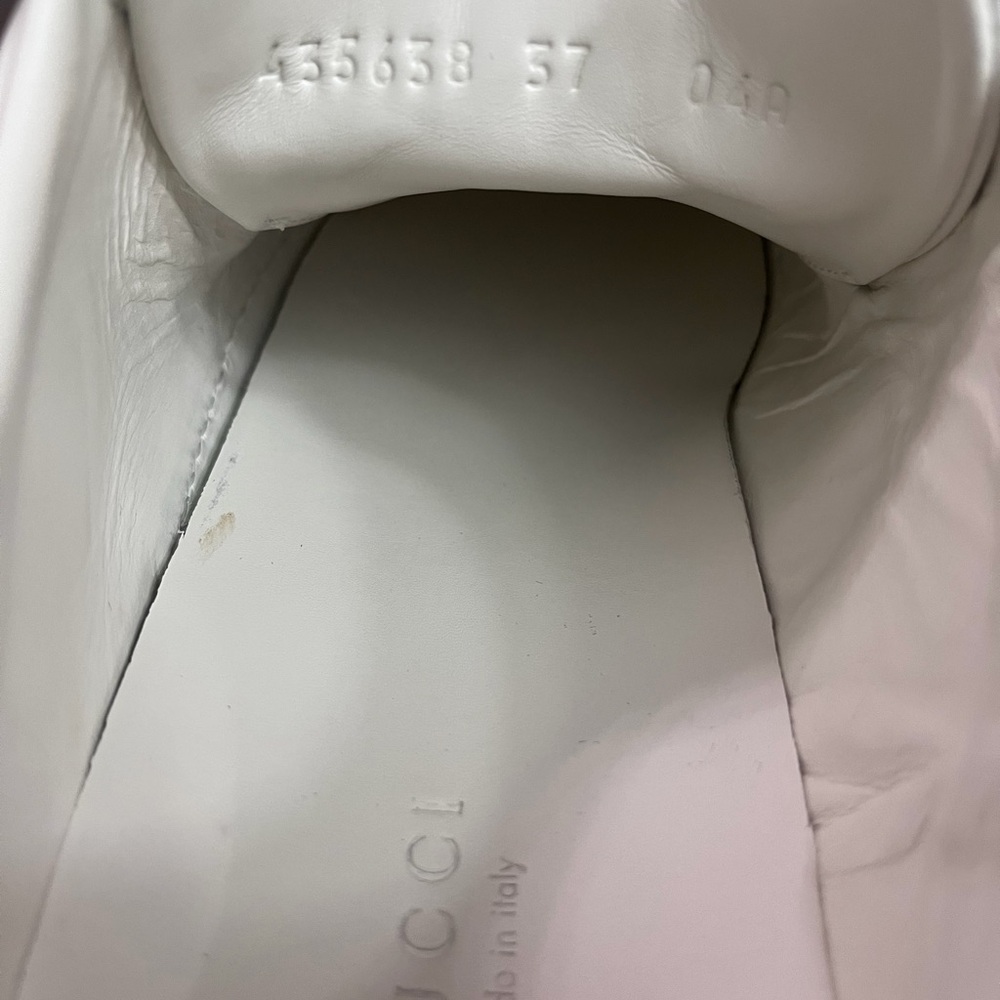 White Gucci Sneakers with Red Heart Detail - Picture 7 of 10